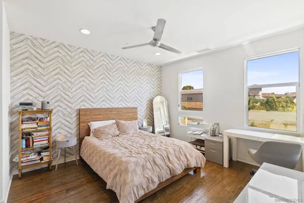 2537 State St. Carlsbad, CA 92008