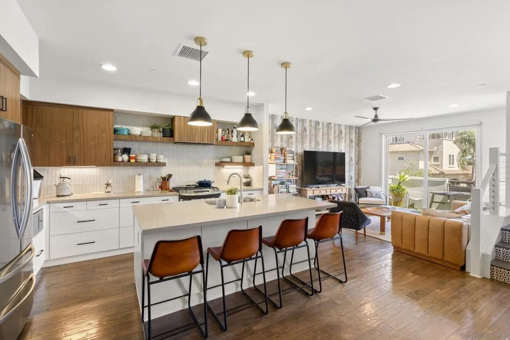 2537 State St. Carlsbad, CA 92008