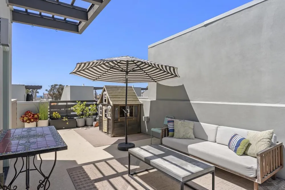 2537 State St. Carlsbad, CA 92008