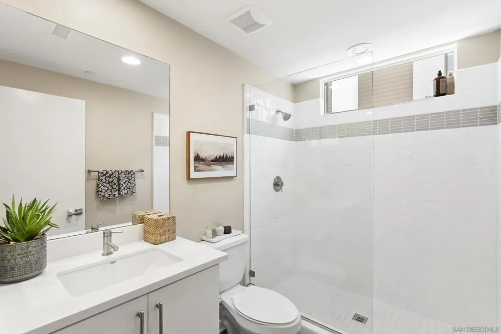 2537 State St. Carlsbad, CA 92008