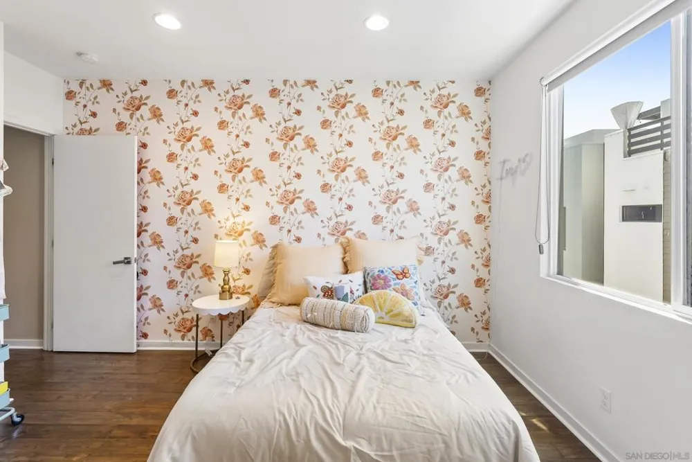 2537 State St. Carlsbad, CA 92008