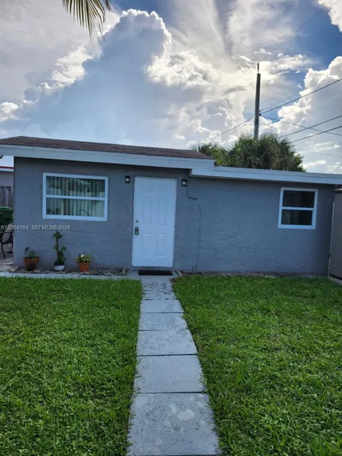 137 Abaco Dr #1