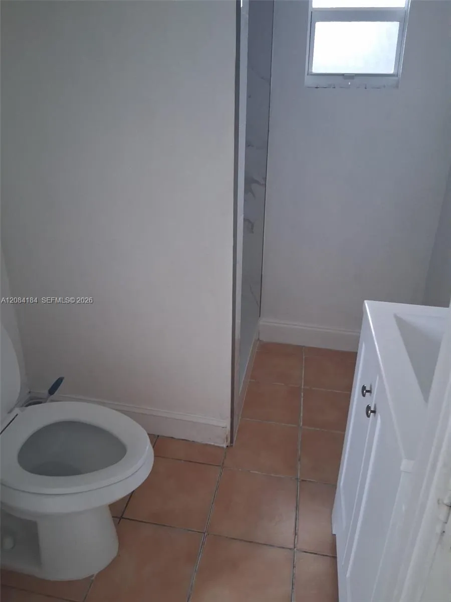 137 Abaco Dr #1 Palm Springs, FL 33461