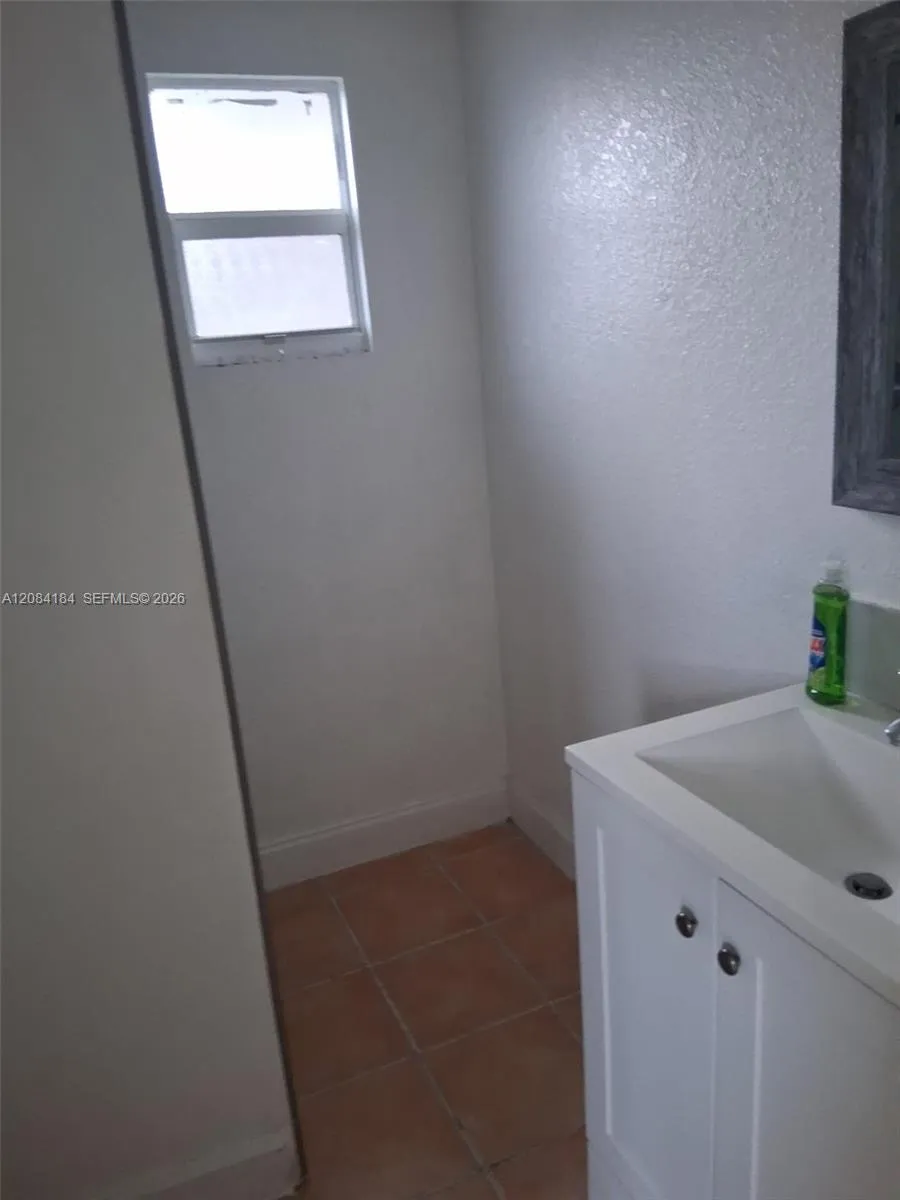 137 Abaco Dr #1 Palm Springs, FL 33461
