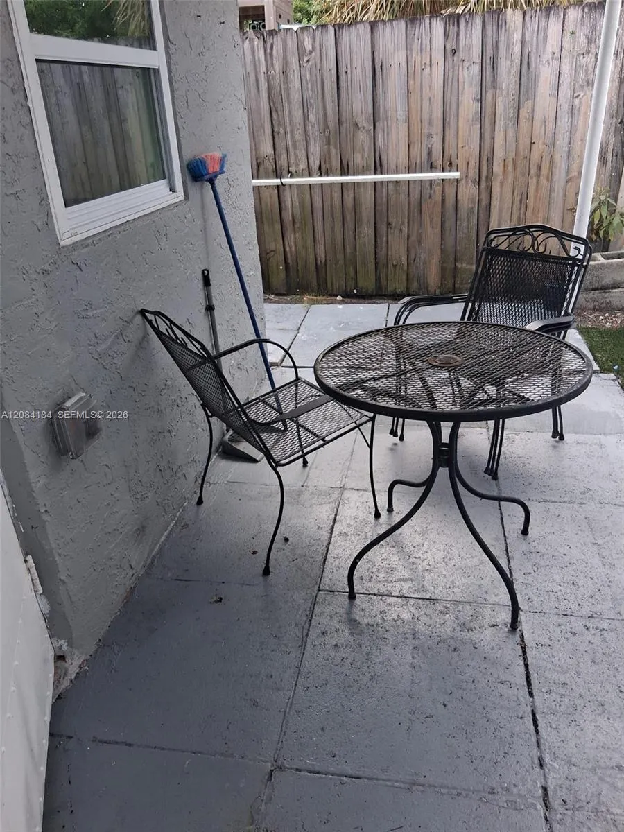 137 Abaco Dr #1 Palm Springs, FL 33461