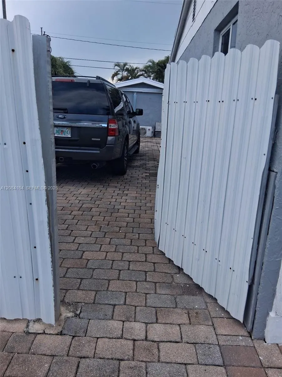 137 Abaco Dr #1 Palm Springs, FL 33461