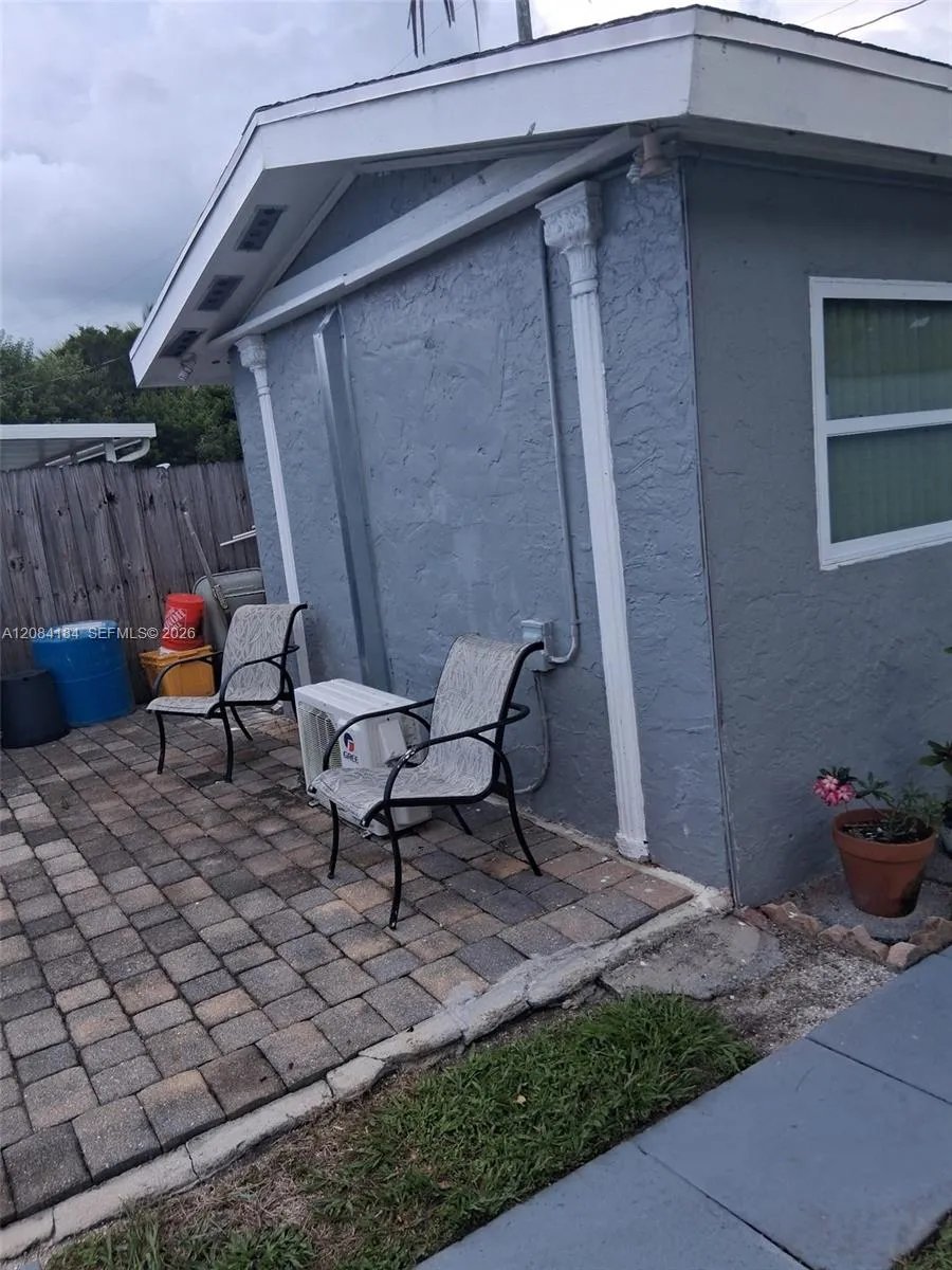 137 Abaco Dr #1 Palm Springs, FL 33461
