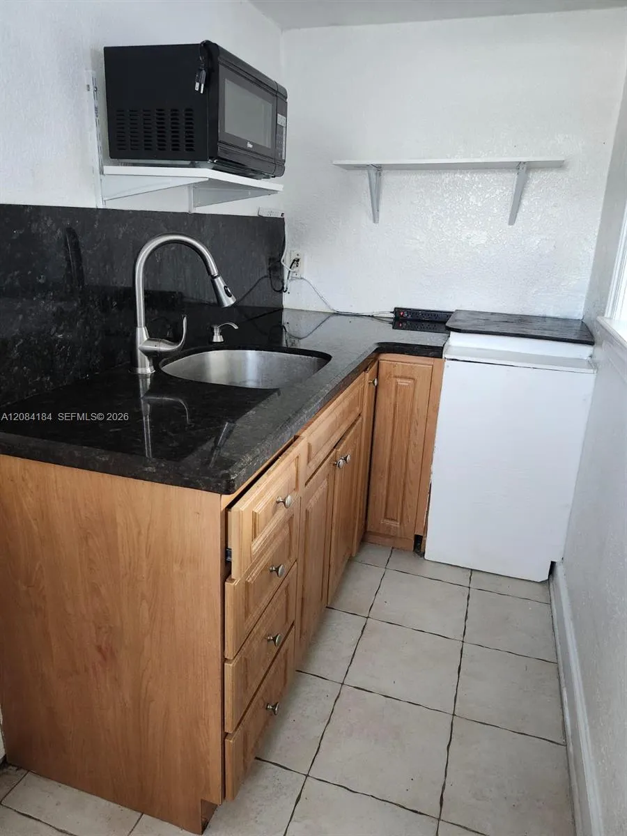 137 Abaco Dr #1 Palm Springs, FL 33461