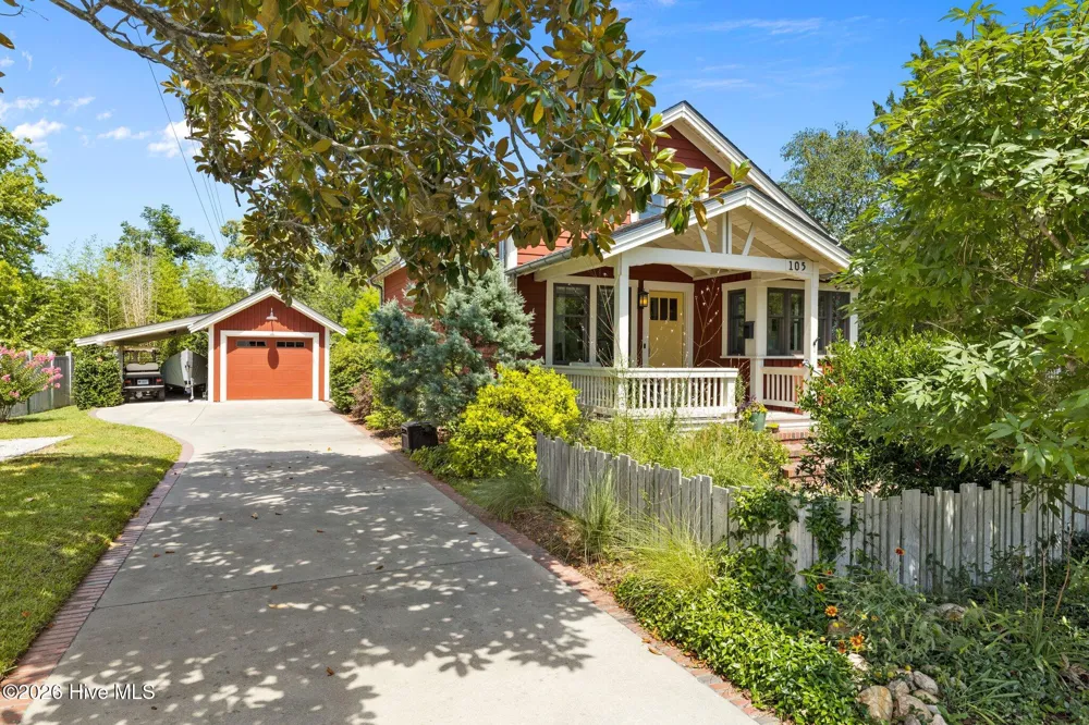 105 3rd Street Beaufort, NC 28516
