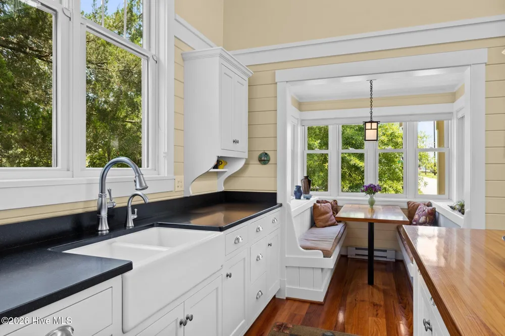 105 3rd Street Beaufort, NC 28516