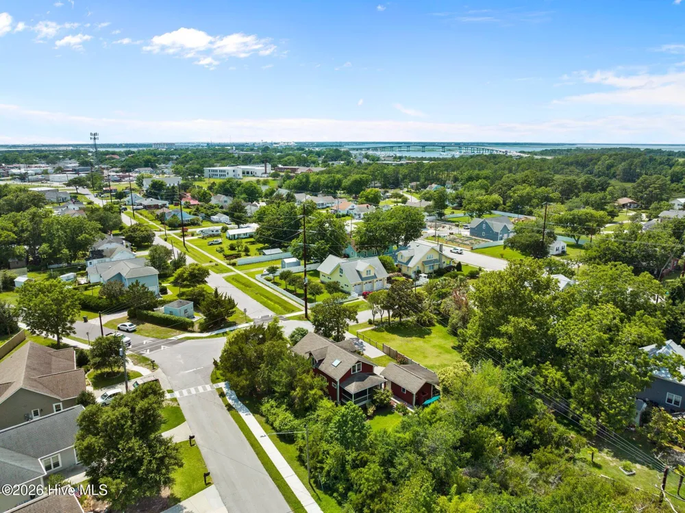 105 3rd Street Beaufort, NC 28516