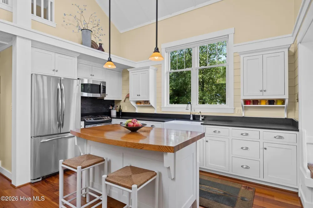 105 3rd Street Beaufort, NC 28516