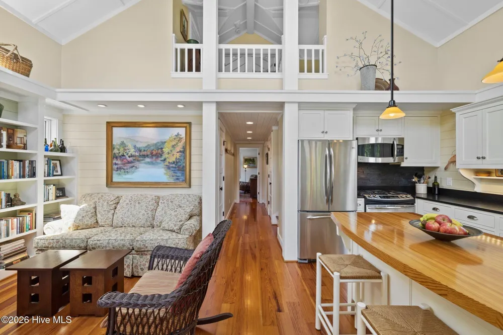 105 3rd Street Beaufort, NC 28516