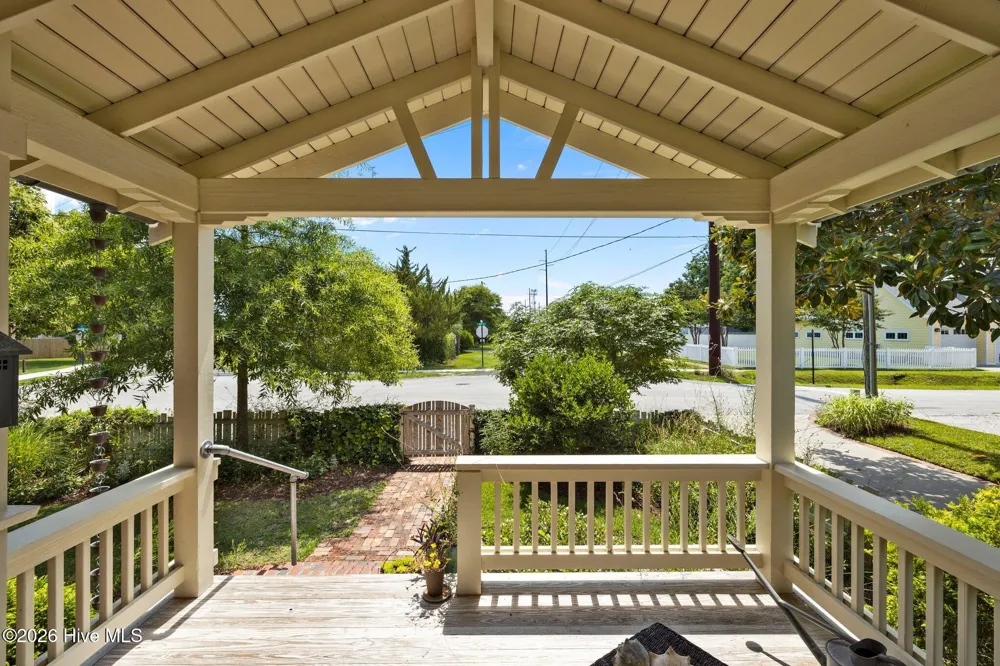 105 3rd Street Beaufort, NC 28516