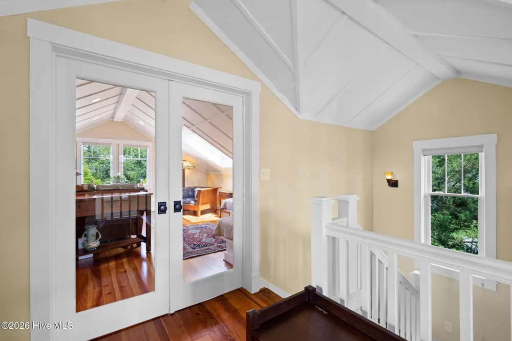 105 3rd Street Beaufort, NC 28516