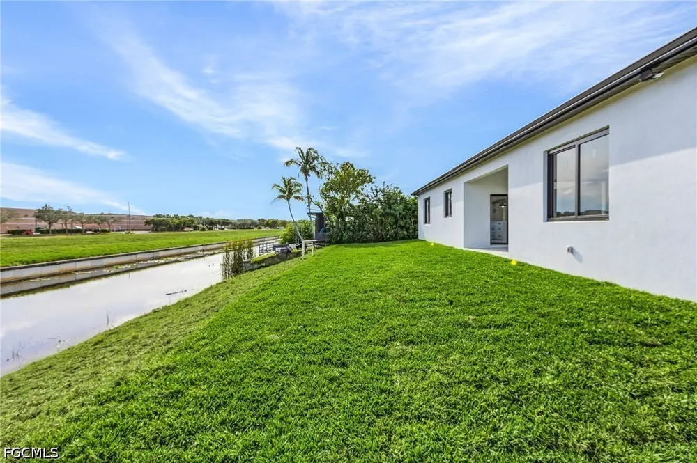 NE 11TH LANE Cape Coral, FL 33909