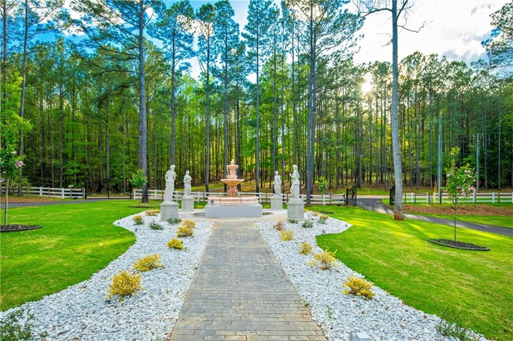 745 Goshen Road Thomaston, GA 30286