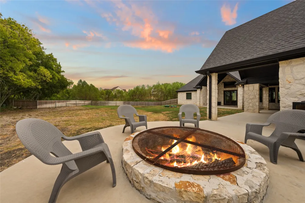 240 Royals Ranch Road Lorena, TX 76655