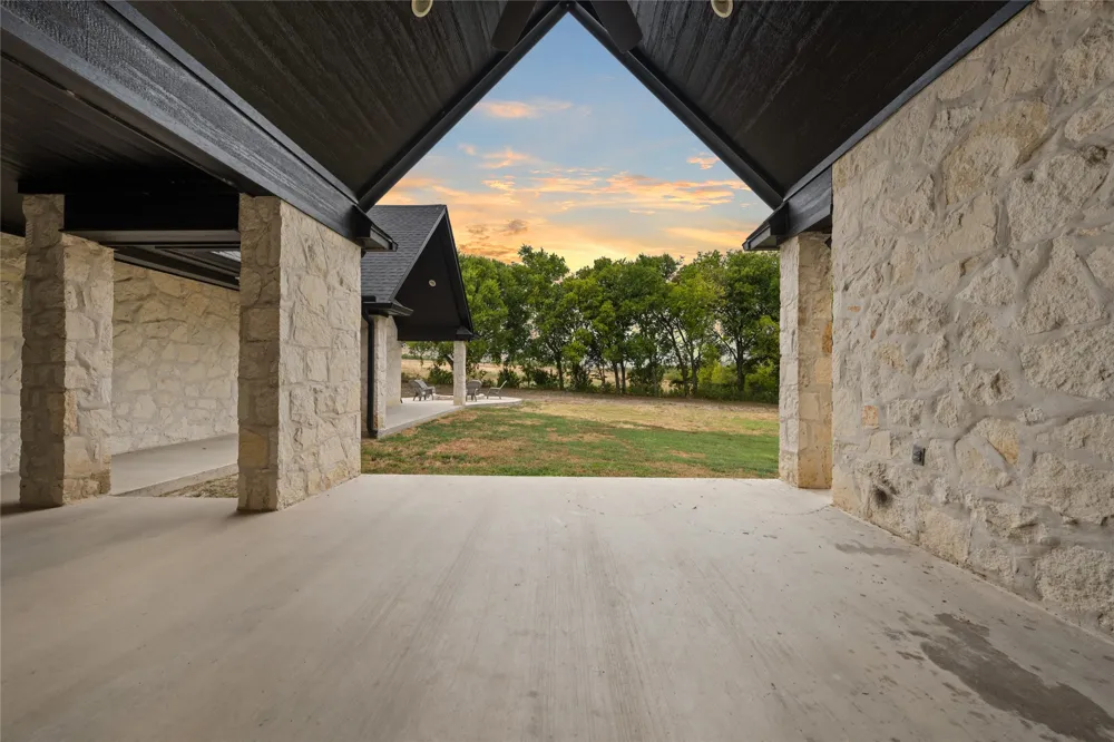 240 Royals Ranch Road Lorena, TX 76655