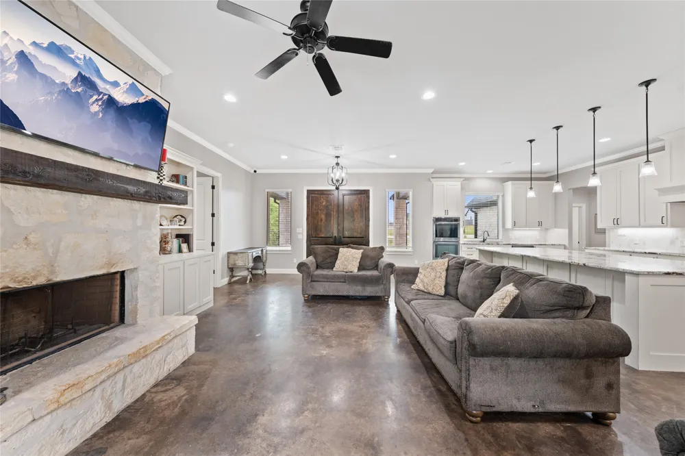 240 Royals Ranch Road Lorena, TX 76655
