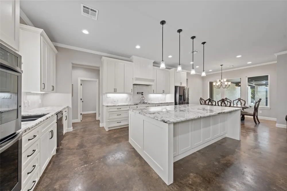 240 Royals Ranch Road Lorena, TX 76655