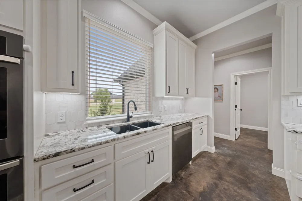 240 Royals Ranch Road Lorena, TX 76655