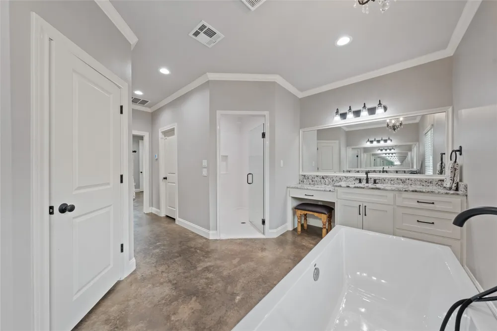 240 Royals Ranch Road Lorena, TX 76655