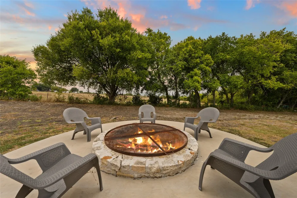 240 Royals Ranch Road Lorena, TX 76655