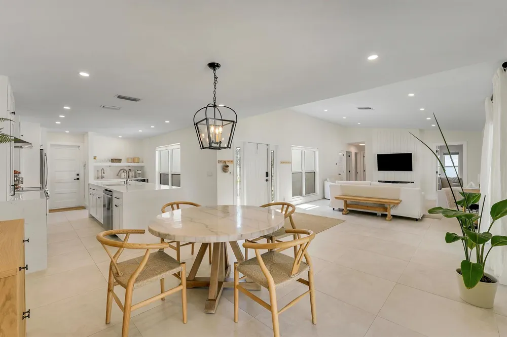 275 NW 37th Way Deerfield Beach, FL 33442