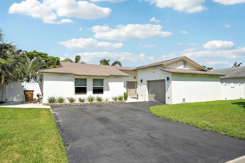 275 NW 37th Way Deerfield Beach, FL 33442