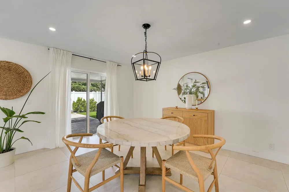 275 NW 37th Way Deerfield Beach, FL 33442