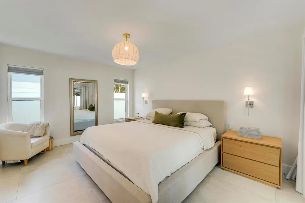275 NW 37th Way Deerfield Beach, FL 33442