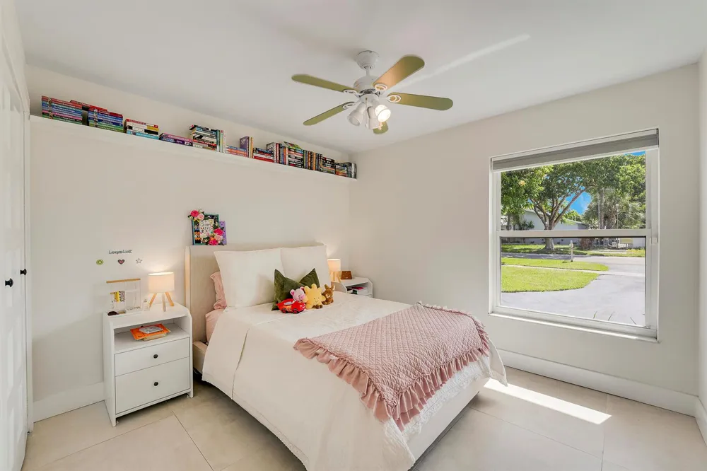 275 NW 37th Way Deerfield Beach, FL 33442