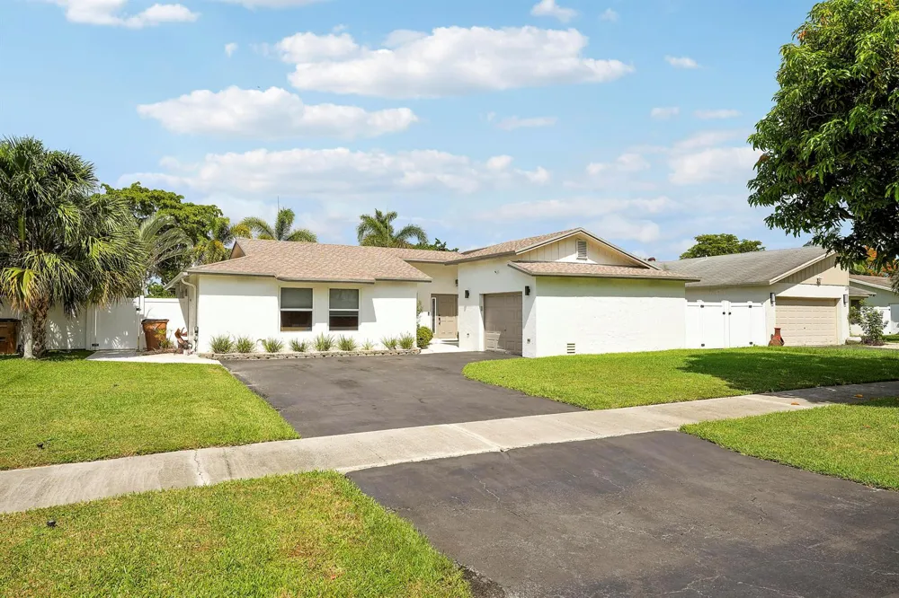 275 NW 37th Way Deerfield Beach, FL 33442