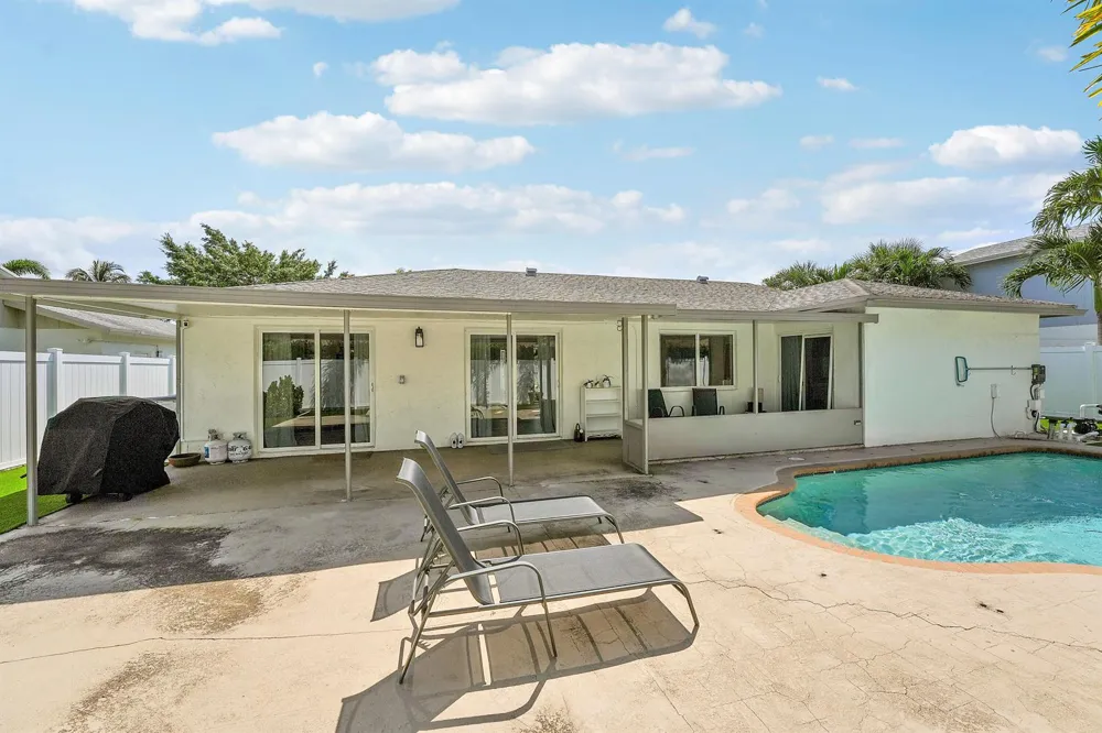 275 NW 37th Way Deerfield Beach, FL 33442
