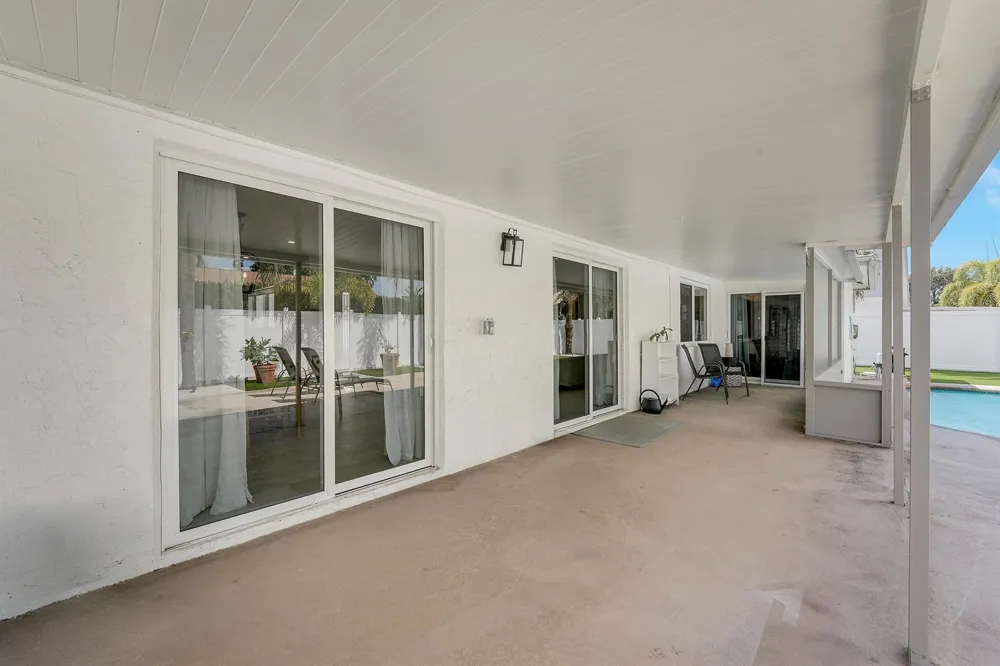 275 NW 37th Way Deerfield Beach, FL 33442