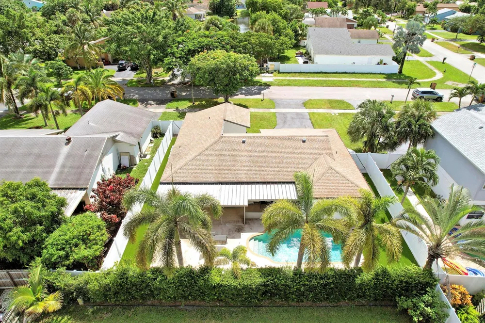 275 NW 37th Way Deerfield Beach, FL 33442