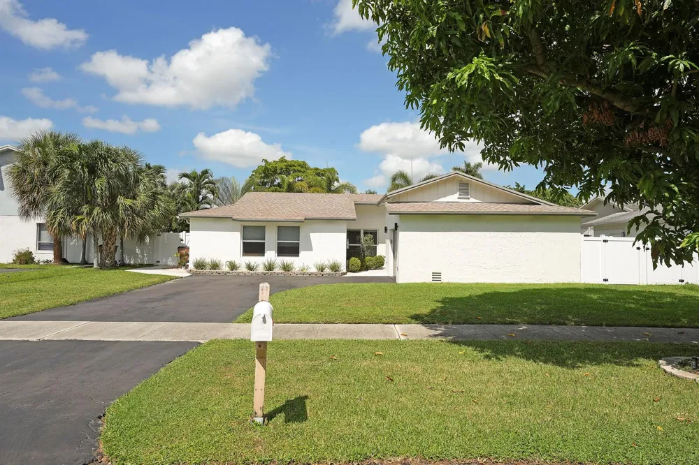 275 NW 37th Way Deerfield Beach, FL 33442