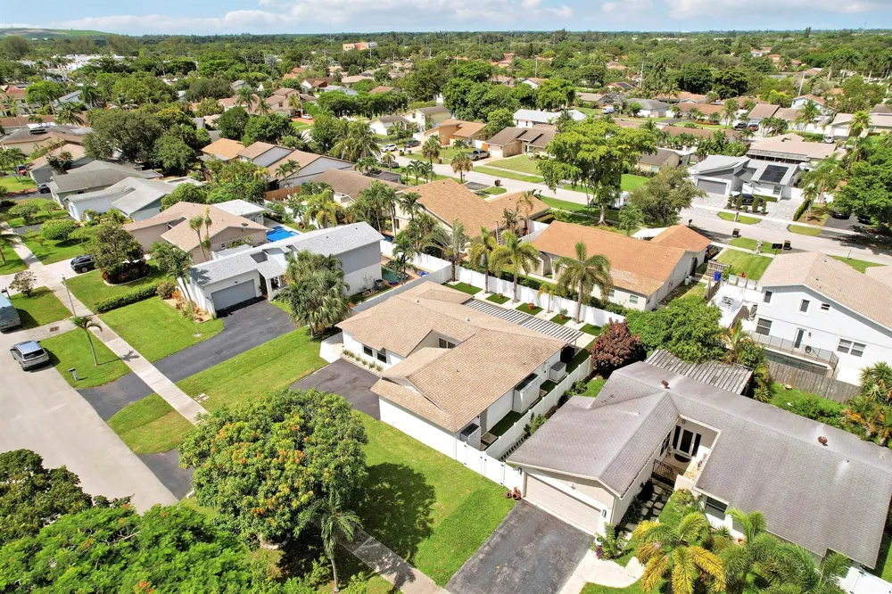 275 NW 37th Way Deerfield Beach, FL 33442