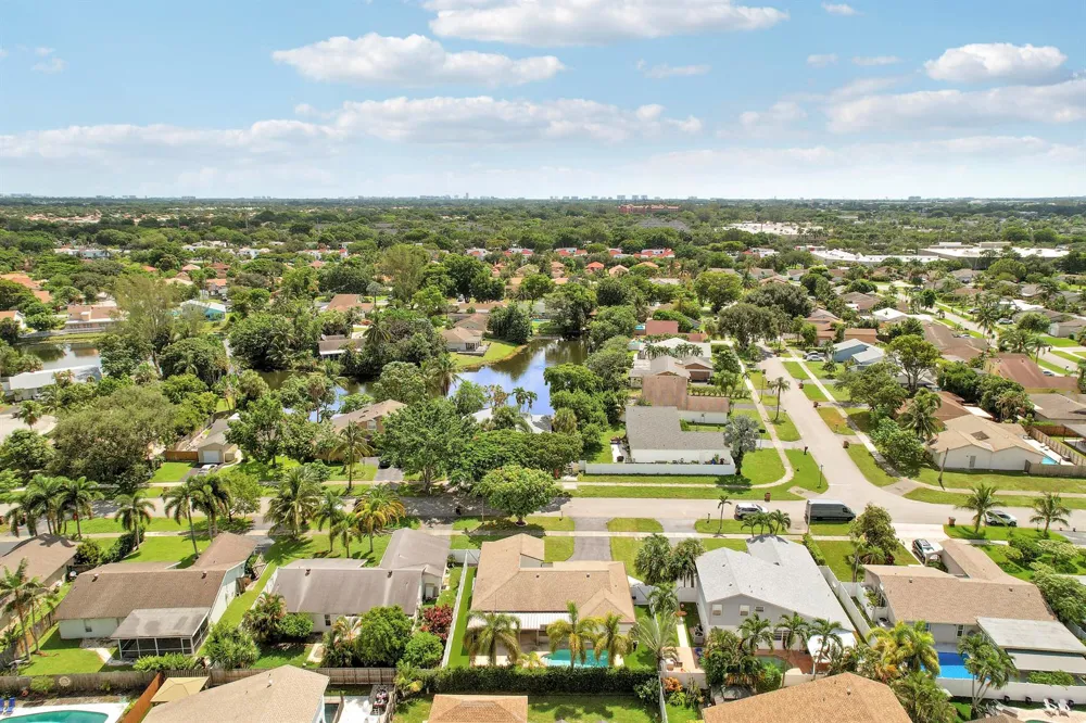 275 NW 37th Way Deerfield Beach, FL 33442
