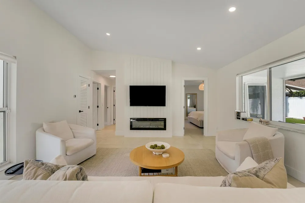 275 NW 37th Way Deerfield Beach, FL 33442