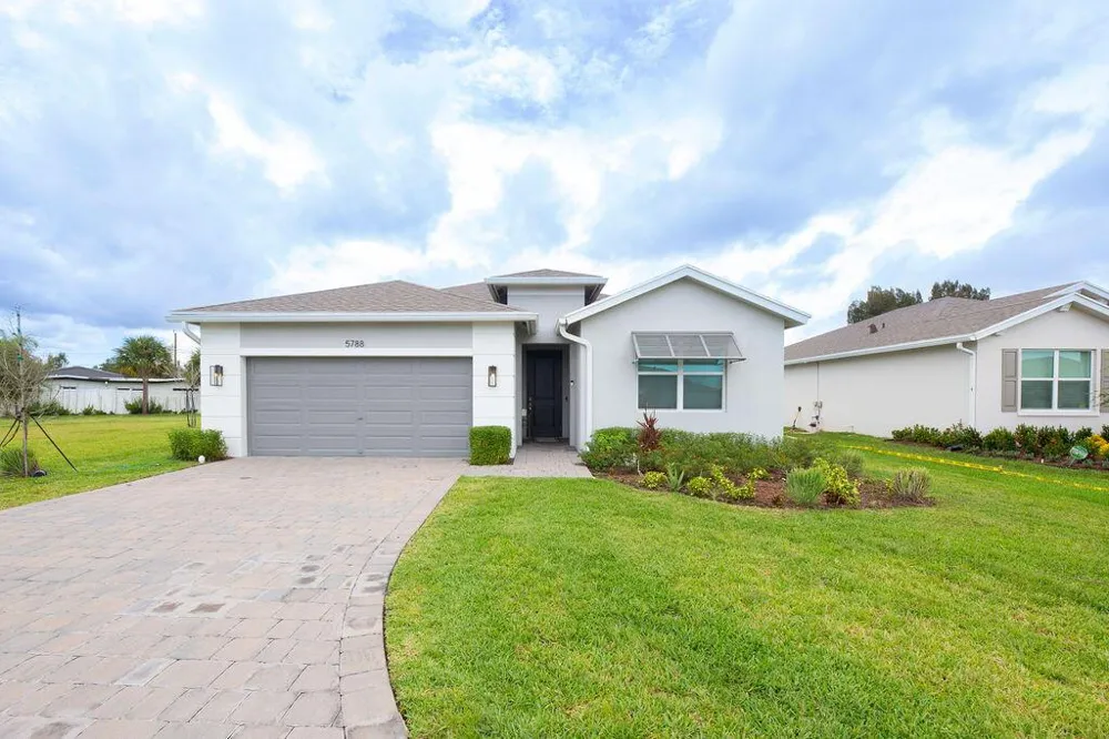 5788 SE SKYBLUE CIRCLE Stuart, FL 34997