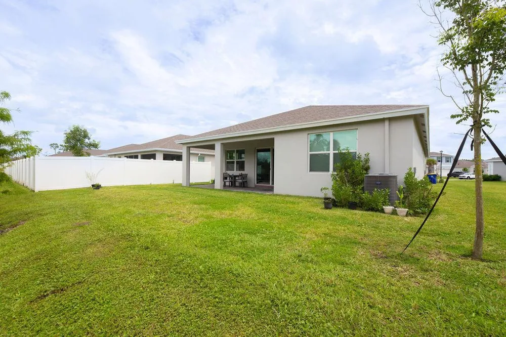5788 SE SKYBLUE CIRCLE Stuart, FL 34997