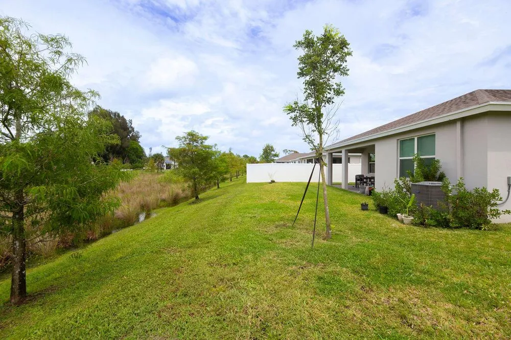 5788 SE SKYBLUE CIRCLE Stuart, FL 34997