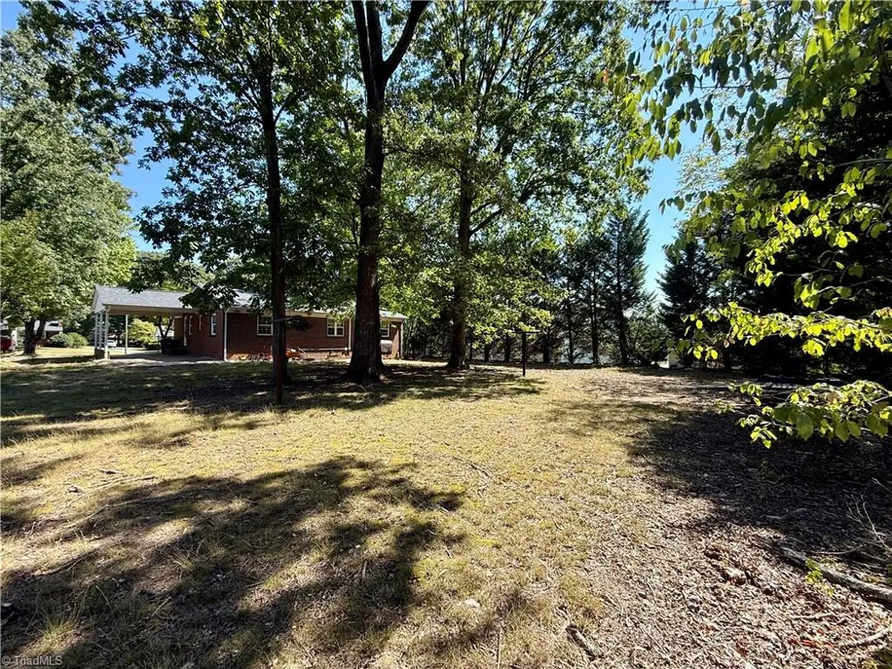 316 Old Hollow Road Winston-Salem, NC 27105