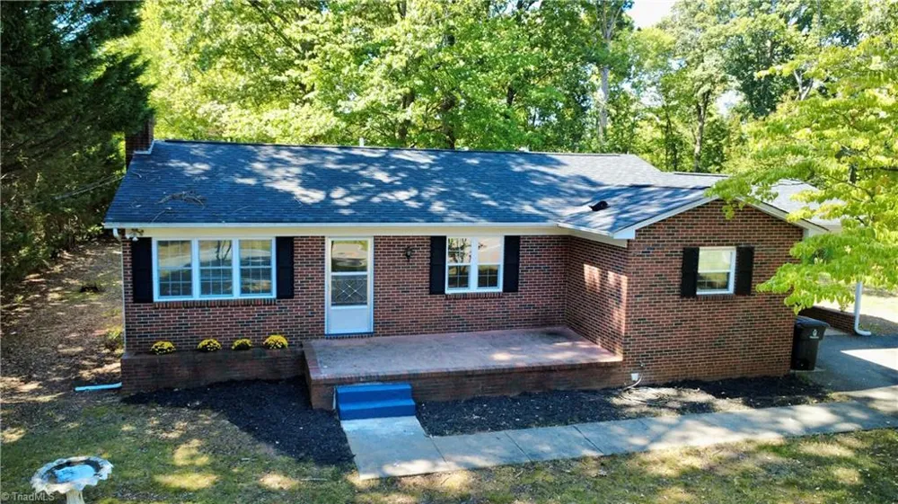 316 Old Hollow Road Winston-Salem, NC 27105