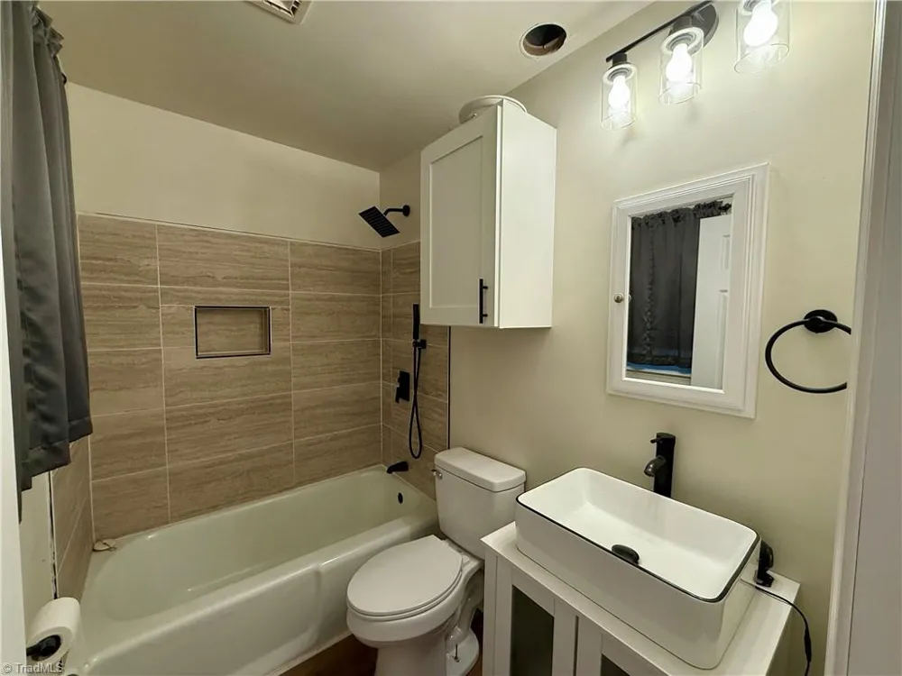 316 Old Hollow Road Winston-Salem, NC 27105