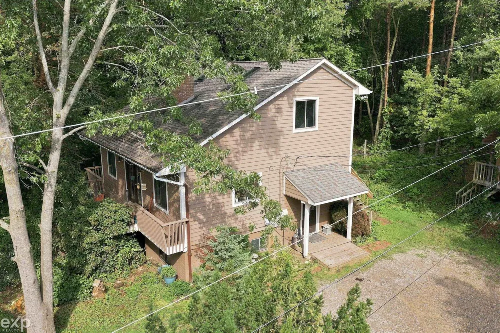 535 Goldengate Street Lake Orion Village, MI 48362