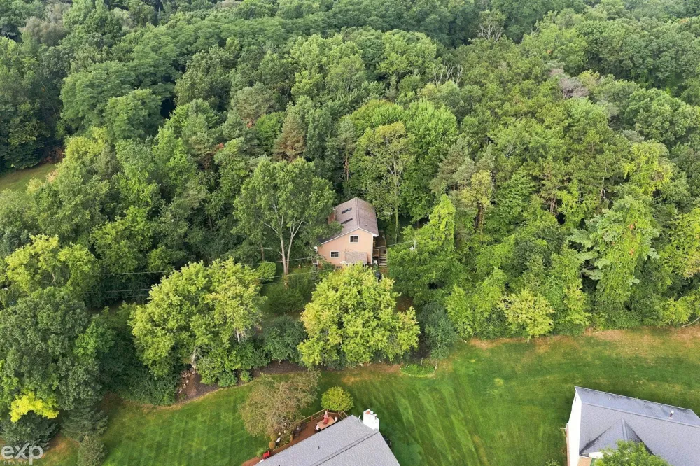 535 Goldengate Street Lake Orion Village, MI 48362