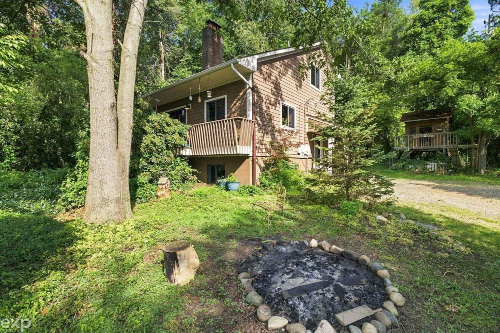 535 Goldengate Street Lake Orion Village, MI 48362